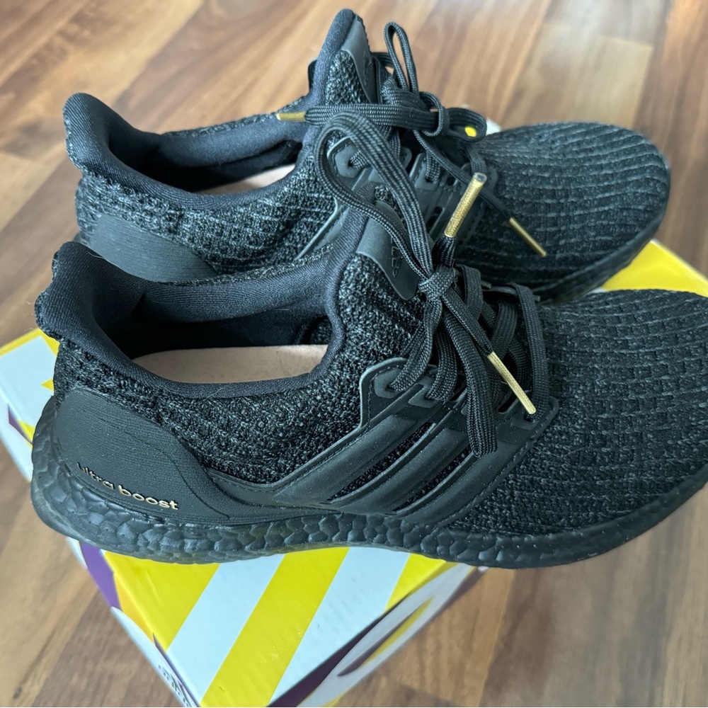 UltraBOOST W US 6 Black